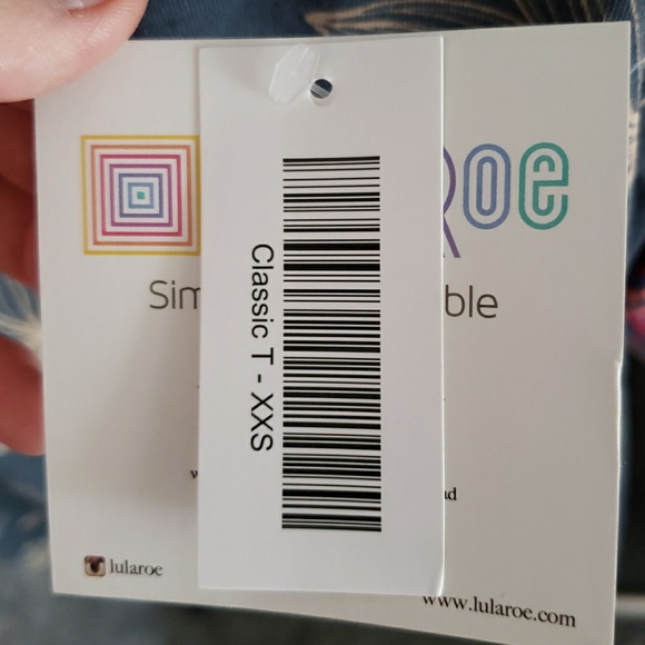 Lularoe classic T - Picture 2 of 3